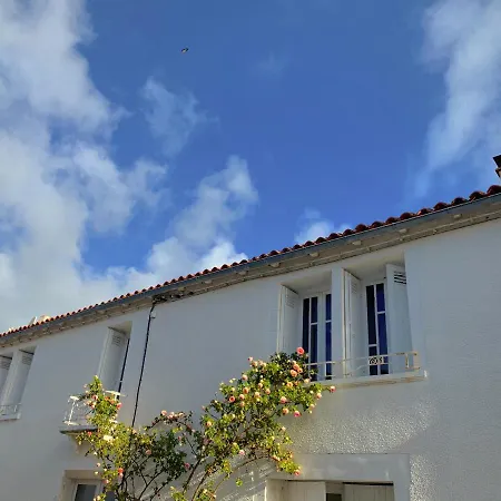 Bed & Breakfast Maison Face Au Soleil Le Bois-Plage-en-Ré