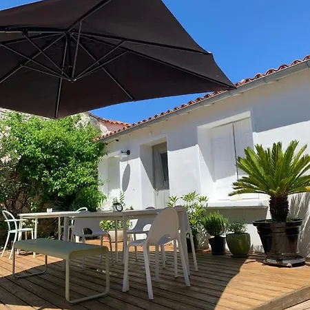 Maison Face Au Soleil Frühstückspension *