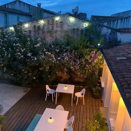 Maison Face Au Soleil Alojamento de Acomodação e Pequeno-almoço 3*