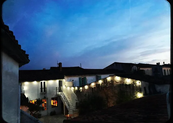 Maison Face Au Soleil