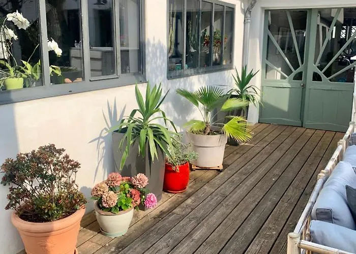 Maison Face Au Soleil Bed and breakfast 3*