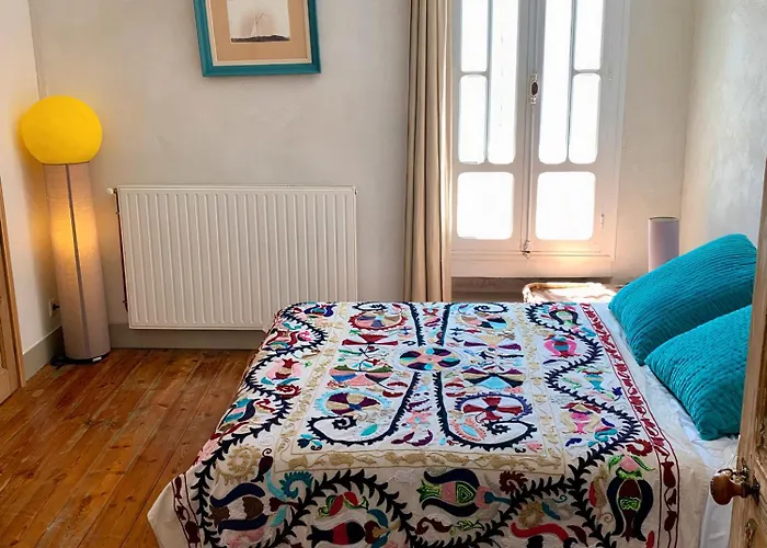 Bed and breakfast Maison Face Au Soleil 3*