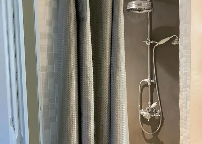 Maison Face Au Soleil Bed and breakfast 3*