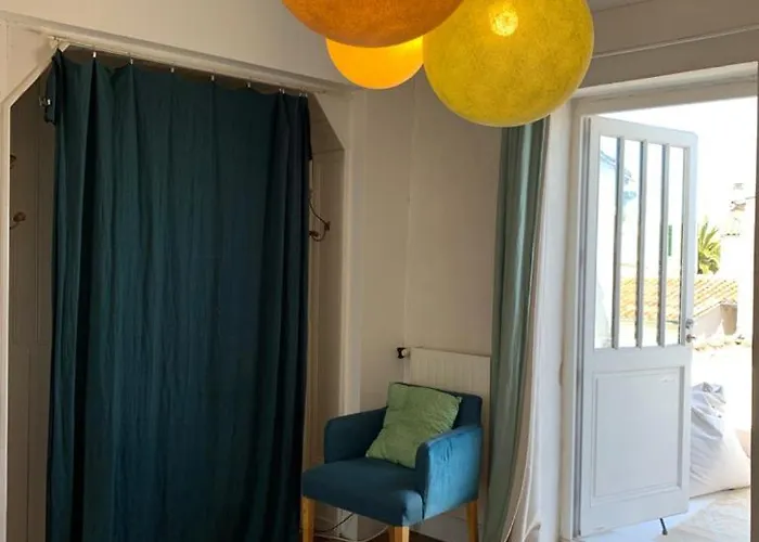 Maison Face Au Soleil Bed and breakfast 3*